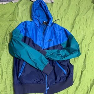 Nike windrunner new condition barely worn